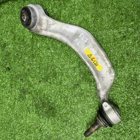 Рычаг передней подвески нижний левый 31126775959 BMW