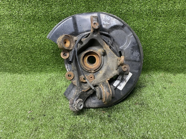 BMW 33326792524 Цапфа (поворотный кулак) задний правый в наличии Тернополь