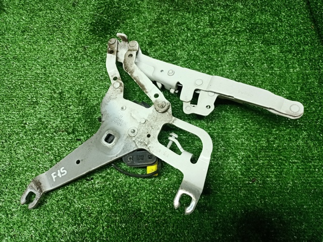 Петля капота, правая 41007381782 BMW