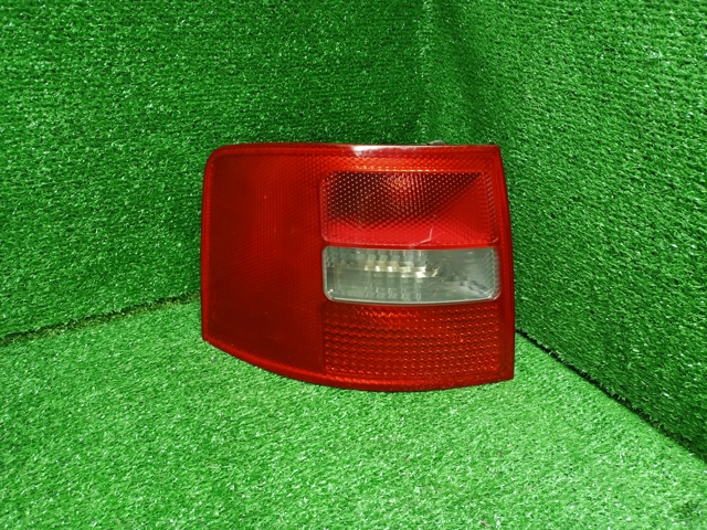 Задняя левая фара 4B9945095F VAG