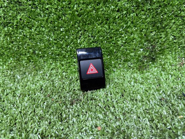 Кнопка включения аварийной сигнализации 4G0941509 VAG