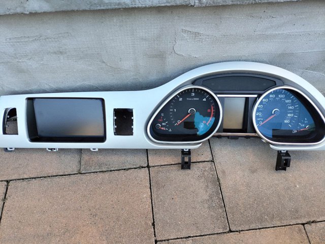 Щиток приборов 4L0920982K VAG