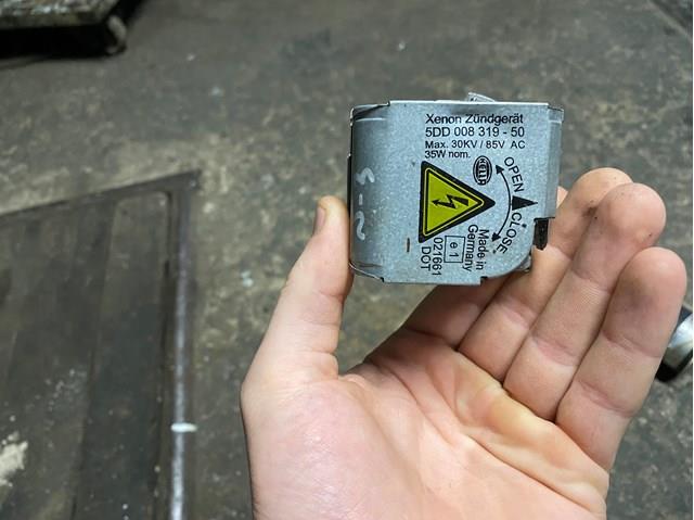 Блок розжига, ксенон 5DD008319 VAG