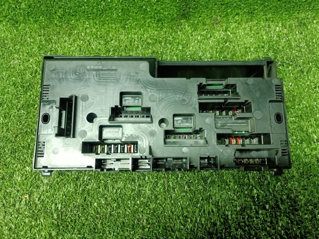 61149234421 BMW Блок предохранителей купить в Николаев