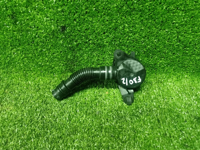 Горловина бачка омывателя 61667241664 BMW