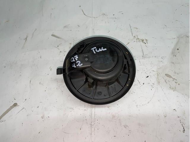 Мотор вентилятора печки (отопителя салона) задний 7H0819021