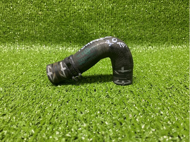 Нижний патрубок радиатора 7L0819329A VAG