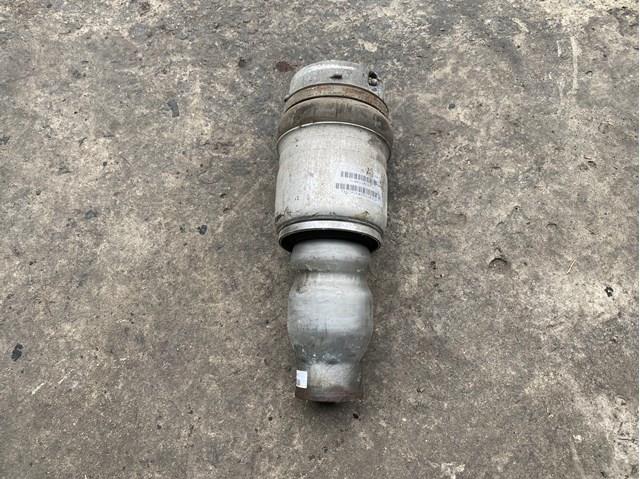 Амортизатор подвески передний левый 7L6412022AG VAG
