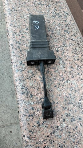 Ограничитель открывания двери, передний 8T8837249B VAG