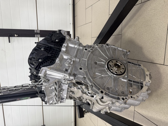 11005A54F82 BMW Двигатель купить в Винница