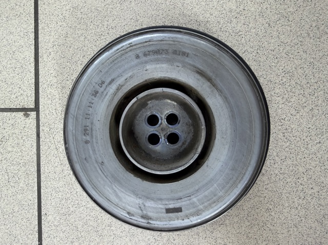Демпфер коленвала 11238679073 BMW