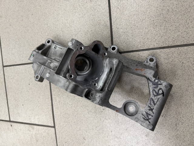 Насос системы охлаждения 11518601366 BMW