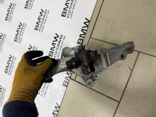 11518650988 BMW Помпа купить в Кривой Рог