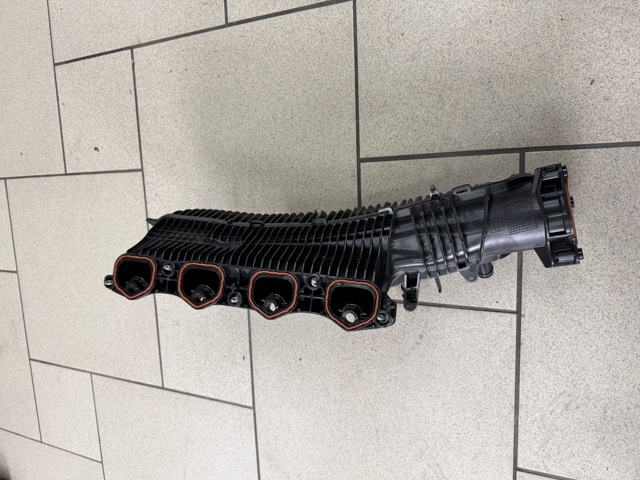 BMW 11618487589 Коллектор впускной в наличии Чернигов