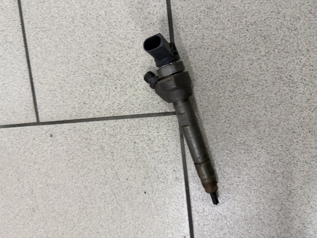 Топливные форсунки 13537810702 BMW