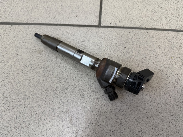 Клапанная форсунка 13538514148 BMW