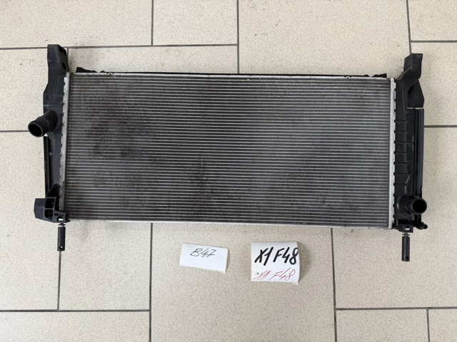 Радиатор 17117617637 BMW