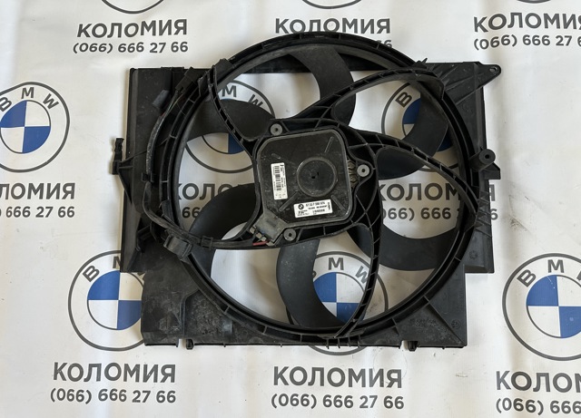 Диффузор радиатора охлаждения в сборе с крыльчаткой 17427801647 BMW