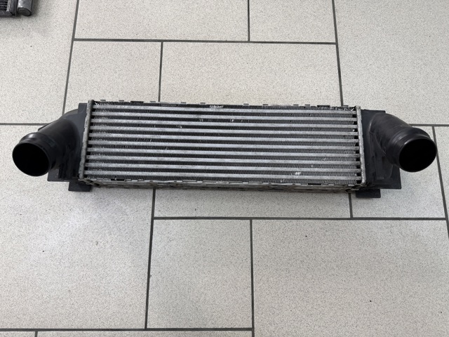 Интеркулер 17517823570 BMW