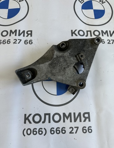 Кронштейн подушки (опоры) двигателя, левой 22116775041 BMW