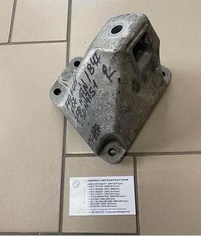 Кронштейн подушки (опоры) двигателя, правой 22116781242 BMW