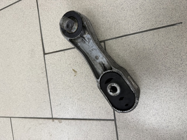 BMW 22116885788 Подушка (опора) двигателя левая задняя в наличии Черновцы