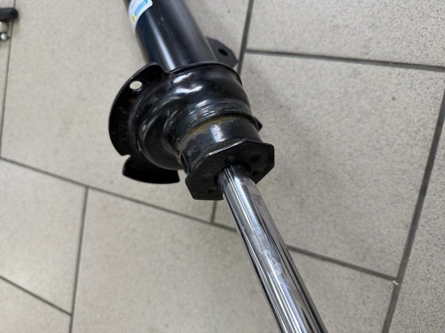 BILSTEIN 22247070 Амортизатор передний левый в наличии Черкассы