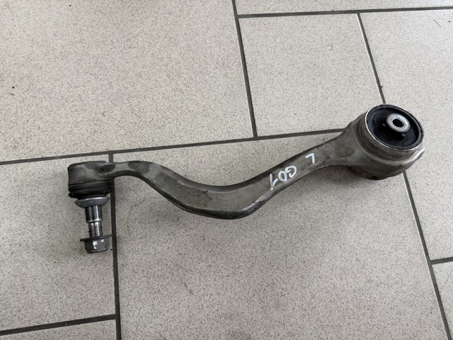 Рычаг передний нижний левый 31106890905 BMW