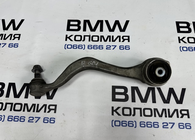 Правый рычаг передней нижней подвески 31106890906 BMW