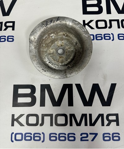 Тарелка передней пружины верхняя, металлическая 31336764093 BMW
