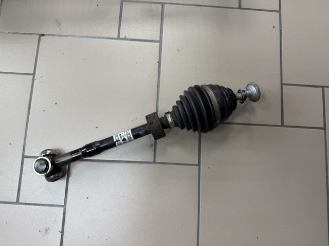 Полуось передняя левая 31605A2E057 BMW