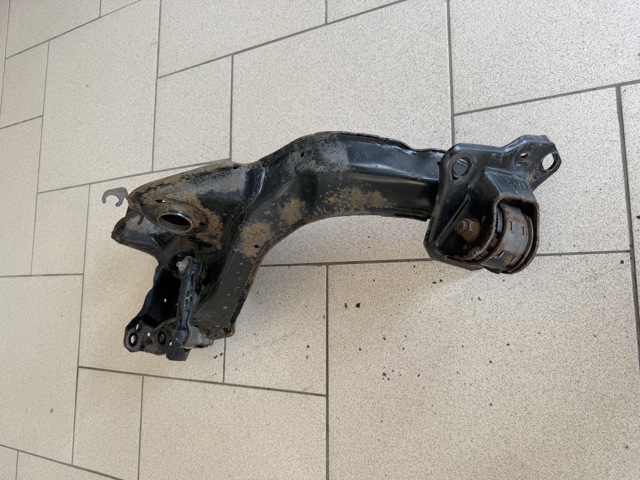 33326851580 BMW Задняя ступица купить в Тернополь