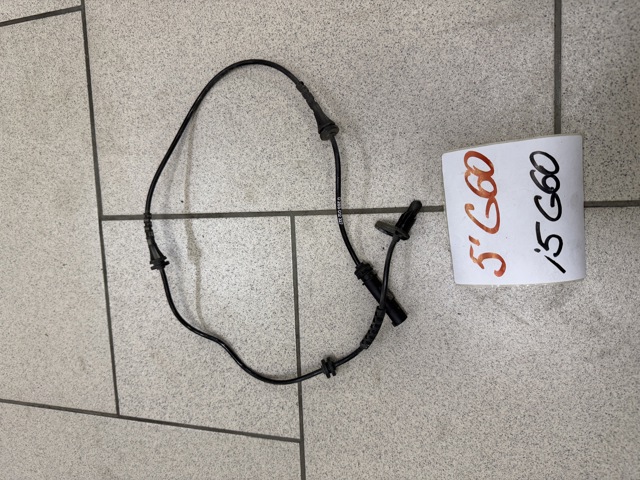 Датчик АБС (ABS) передний 34525A62681 BMW