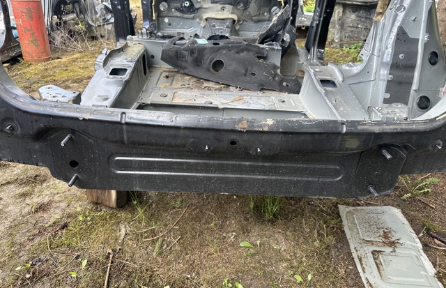 BMW 41007493965 Панель багажного отсека задняя в наличии Черкассы