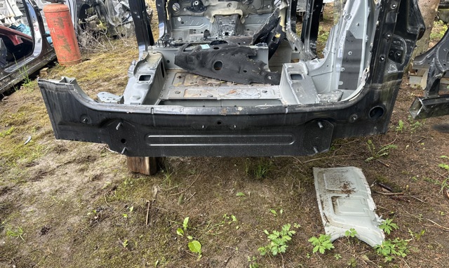 Панель багажного отсека задняя 41007493965 BMW