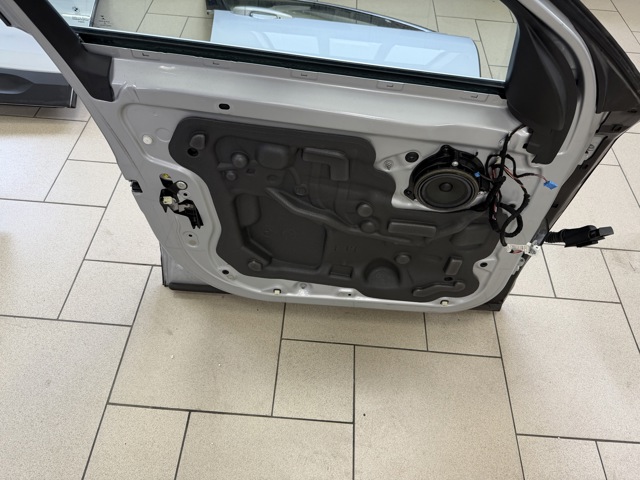 41008491727 BMW Дверь передняя левая купить в Винница