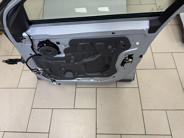 BMW 41008491728 Дверь передняя правая в наличии Павлоград