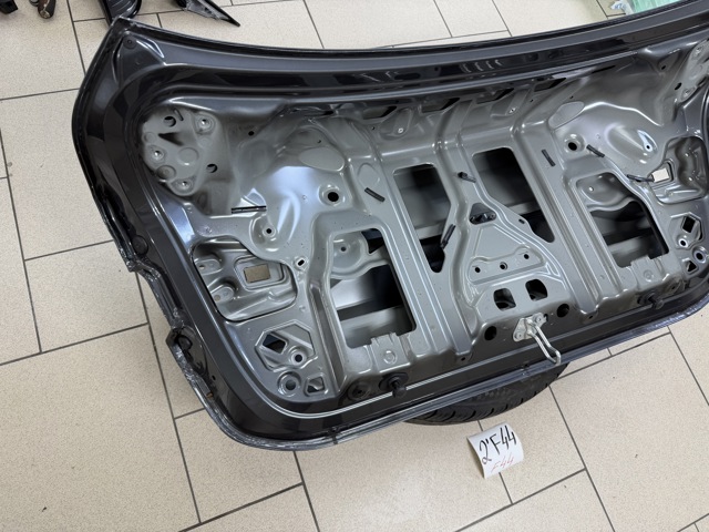 41009462996 BMW Крышка багажника купить в Киев