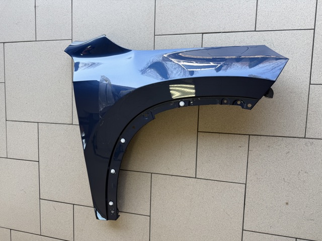 Переднее правое крыло 41009629108 BMW