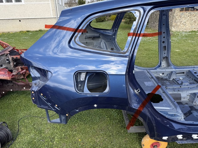Боковая часть задняя правая 41305A52CB8 BMW