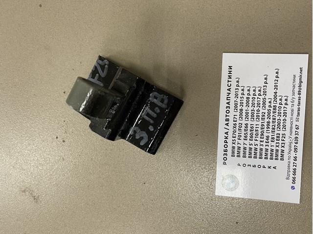 Дверной шарнир задний правый 41527200244 BMW