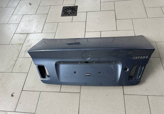 Крышка багажника 41627003314 BMW