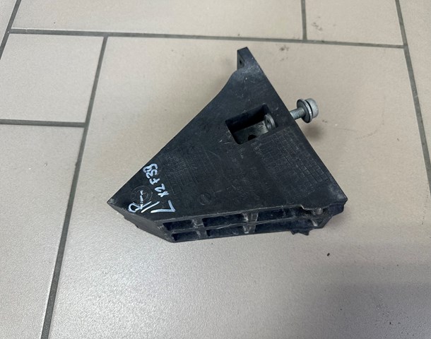 Кронштейн усилителя переднего бампера 51117414353 BMW