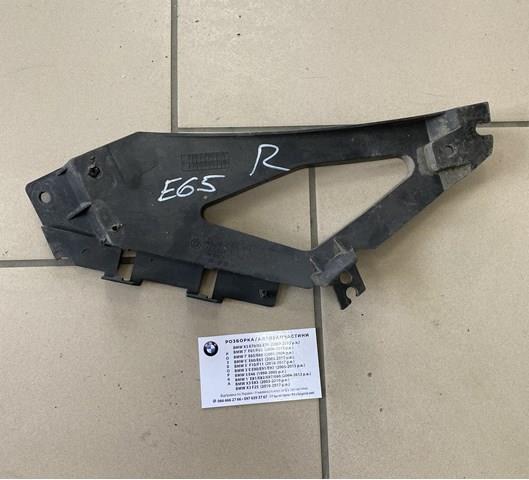 Кронштейн бампера переднего, правый 51127035418 BMW