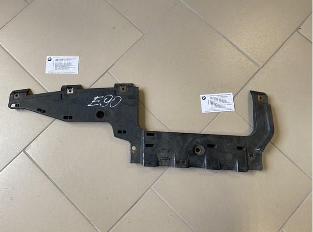 Кронштейн бампера заднего, центральный 51127163847 BMW
