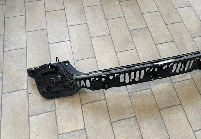 BMW 51127183883 Кронштейн бампера заднего центральный в наличии Винница