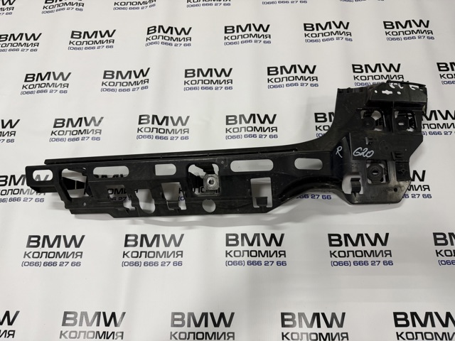 Правый кронштейн заднего бампера 51127469364 BMW