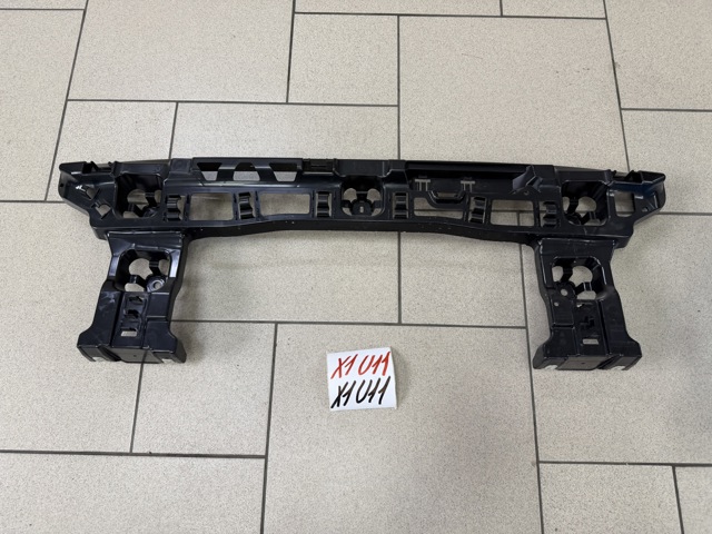 BMW 51129883537 Кронштейн бампера заднего центральный в наличии Ужгород