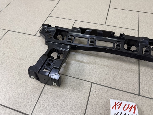 BMW 51129883537 Кронштейн бампера заднего центральный в наличии Кривой Рог