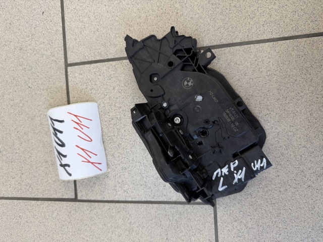 Запор кабины 51215A160B5 BMW
